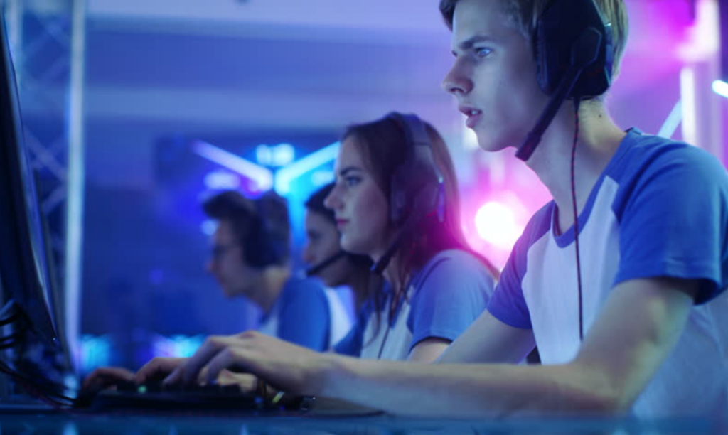 Why Online Gaming Is A Great Way to Socialize