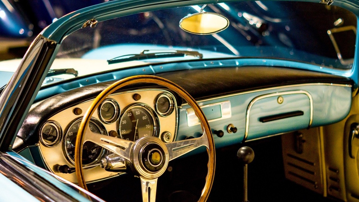 Ways to Maintain the Value of Your Classic Car - IMC Grupo