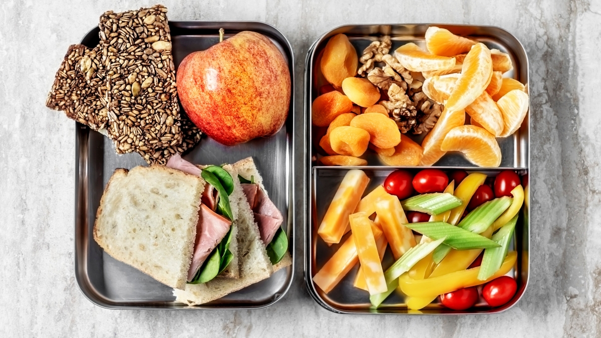 Healthy Food to Have with You While Traveling for Business - IMC Grupo