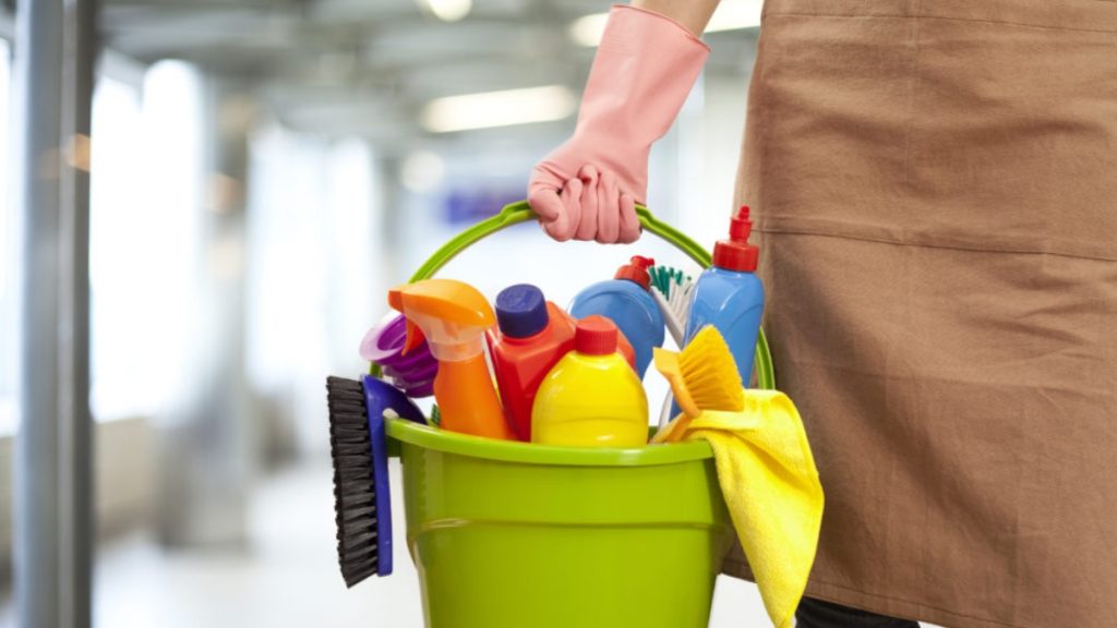 What You Need to Know About Buying a Janitorial Cleaning Franchise