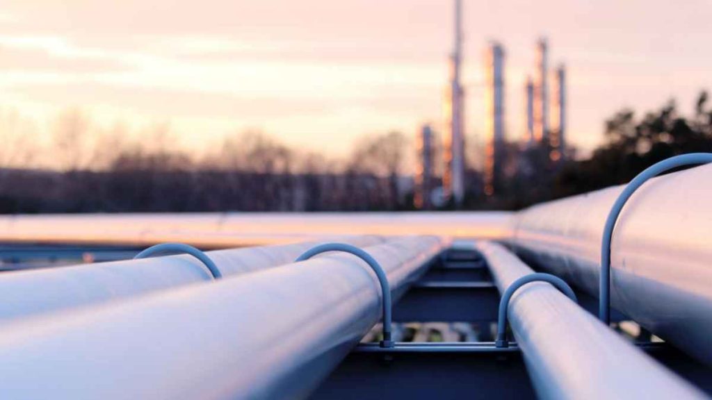 The Role of Oil Pipelines in Oil Trading